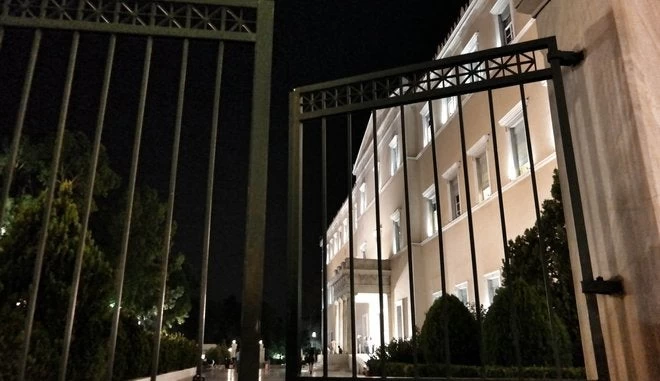 Ενα ηλεκτρικό πατίνι σήμανε συναγερμό στη Βουλή